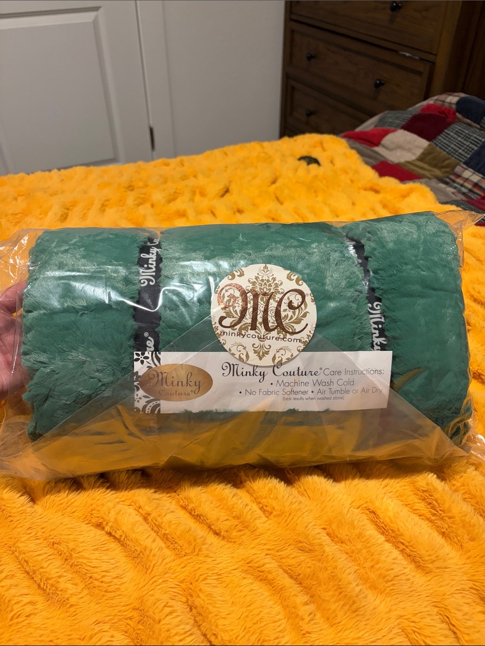 🆕 Minky Couture Lush Adult Blanket